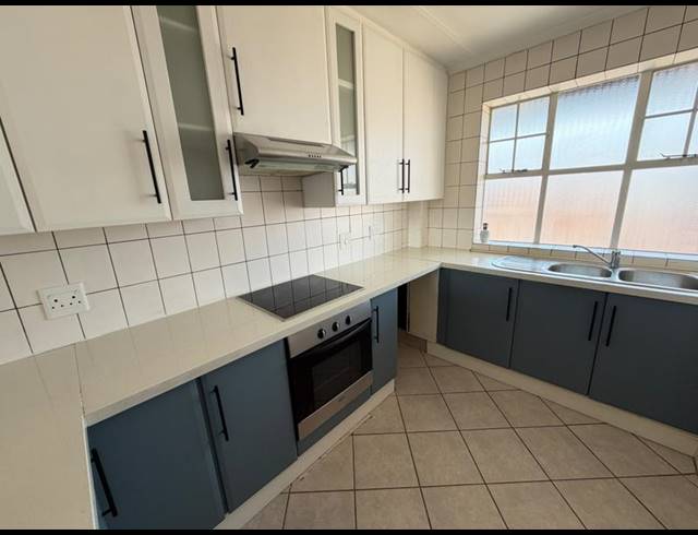 2 BEDROOM APARTMENT FOR SALE IN MALVERN